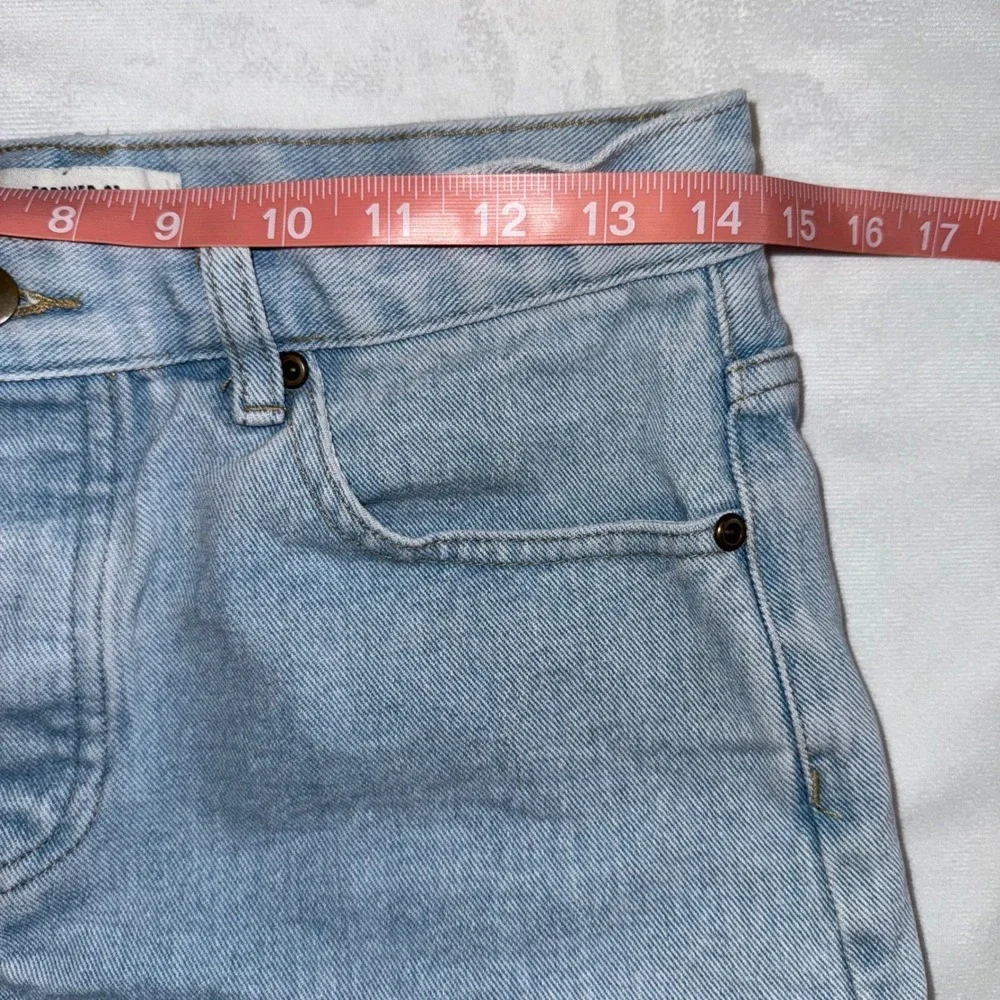 Forever 21 Light Wash‎ Denim Shorts Size 27 Button Fly Casual Cute
